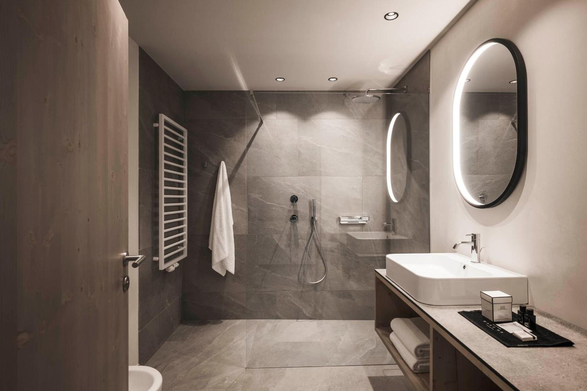 Hofergut Suites & Apartments Riscone Kültér fotó
