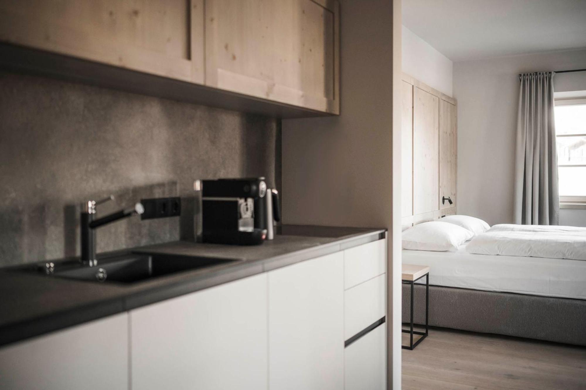 Hofergut Suites & Apartments Riscone Kültér fotó