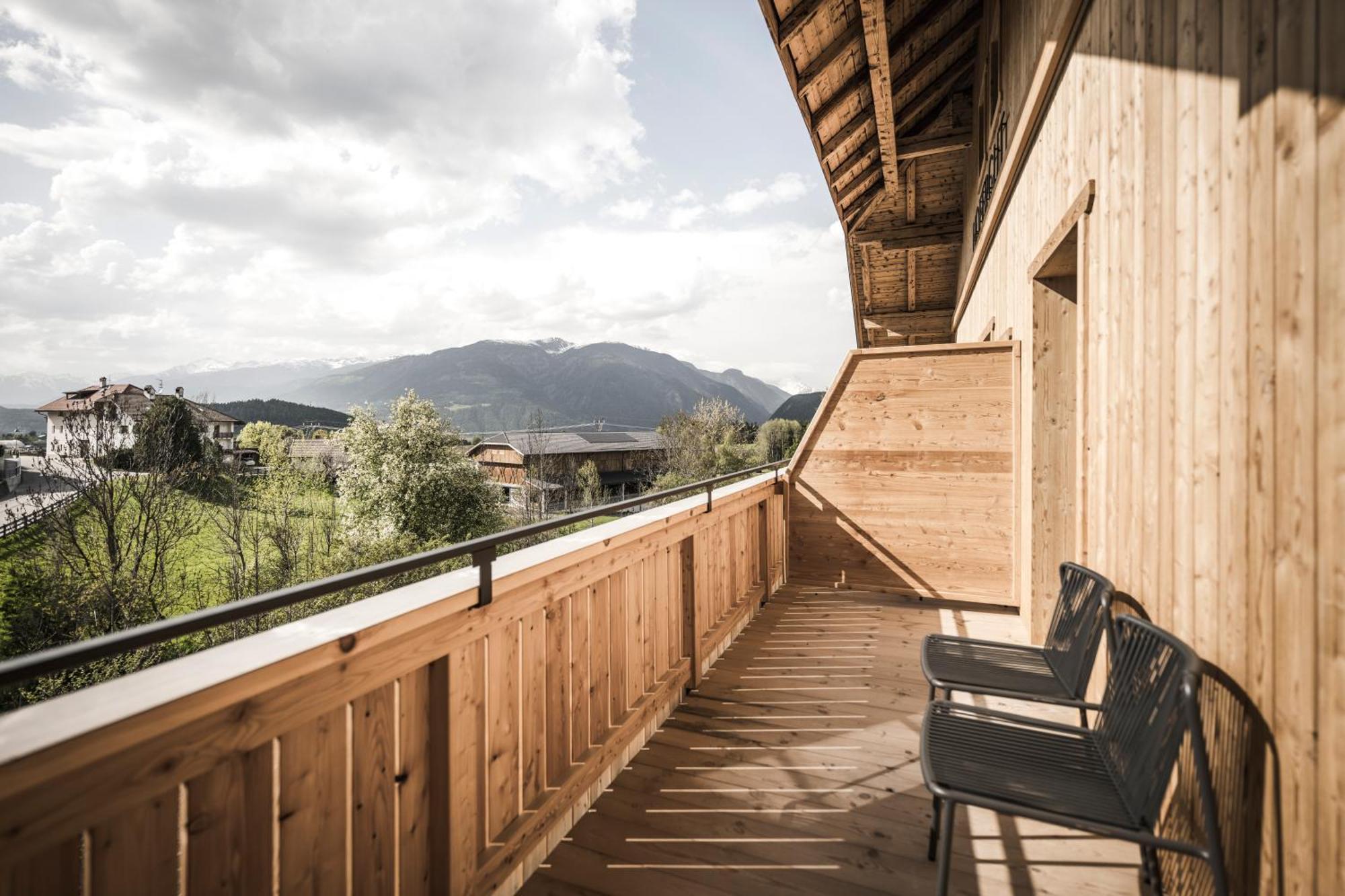 Hofergut Suites & Apartments Riscone Kültér fotó
